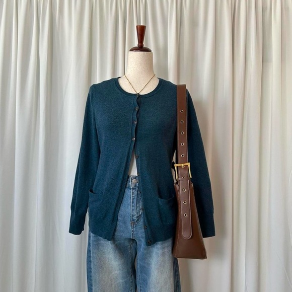 Banana Republic Sweaters - Banana Republic Extra Fine Merino Wool Cardigan Sweater Large.